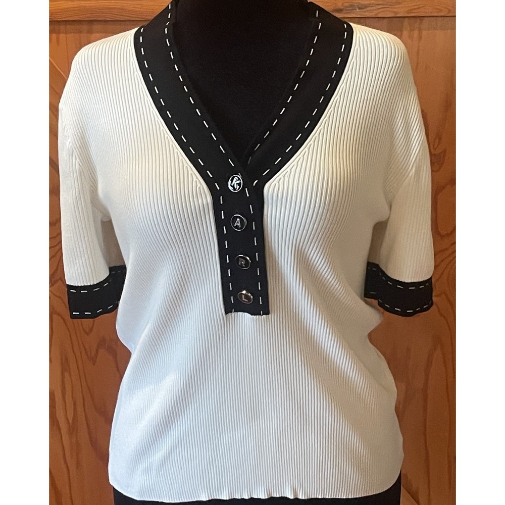Karl Lagerfeld Paris Ribbed Knit Top‎ Short Sleeve White Black Trim Women's Sz L